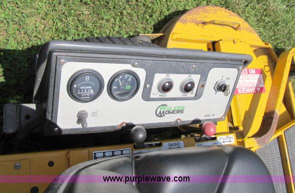 image for item F4909 1997 Walker MTSD ZTR lawn mower