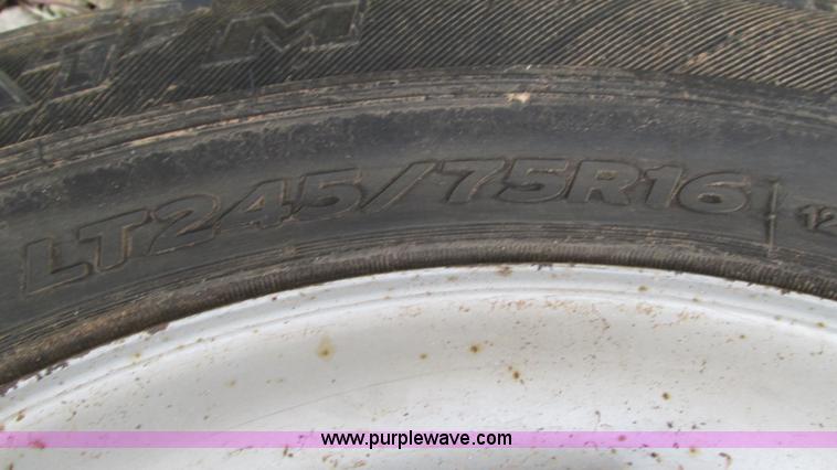 image for item G9293 2002 Chevrolet Silverado 2500HD pickup truck