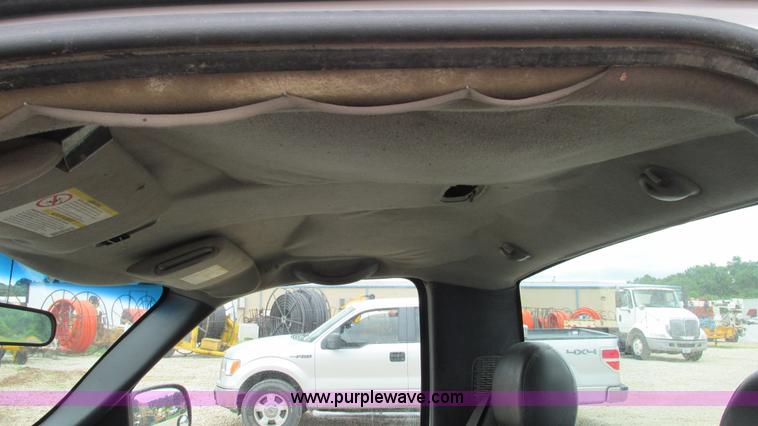 image for item G9293 2002 Chevrolet Silverado 2500HD pickup truck