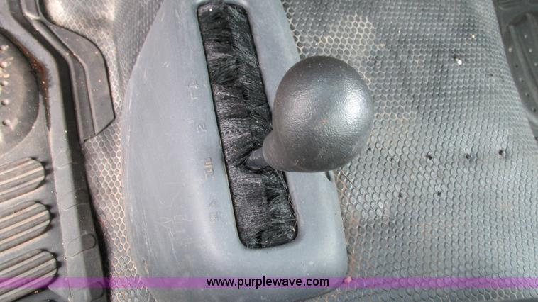 image for item G9293 2002 Chevrolet Silverado 2500HD pickup truck