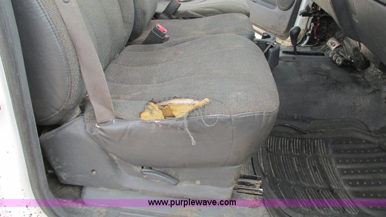 image for item G9293 2002 Chevrolet Silverado 2500HD pickup truck