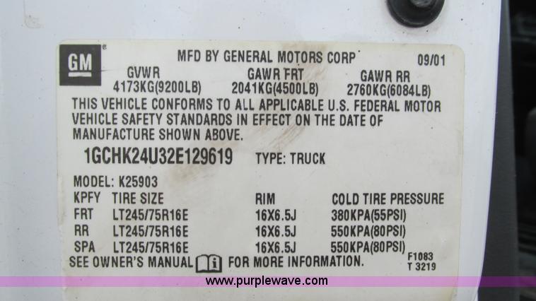 image for item G9293 2002 Chevrolet Silverado 2500HD pickup truck