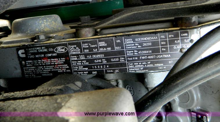 image for item H2459 1995 Ford F700 cab and chassis