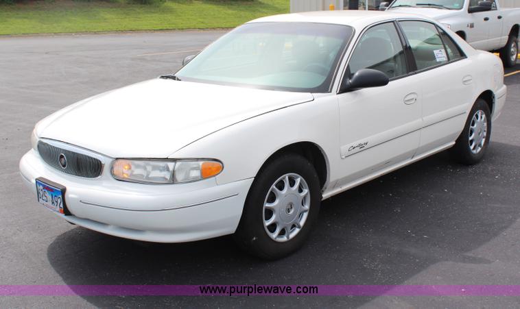 image for item H2562 2002 Buick Century Custom