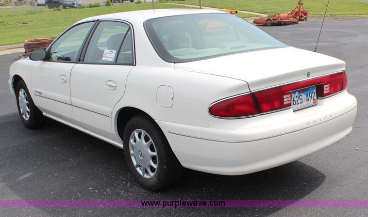 image for item H2562 2002 Buick Century Custom