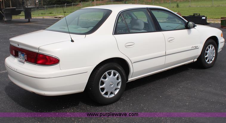 image for item H2562 2002 Buick Century Custom