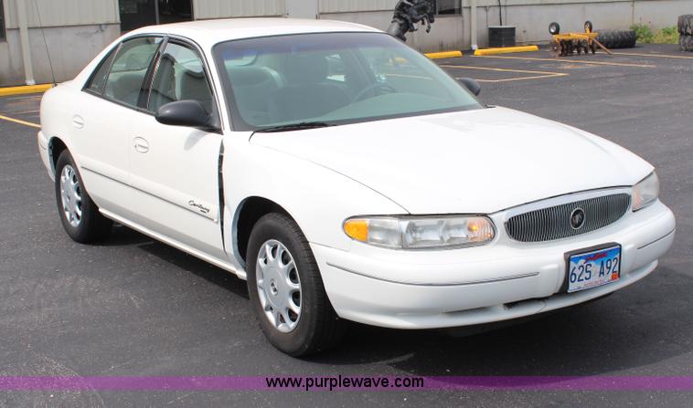 image for item H2562 2002 Buick Century Custom