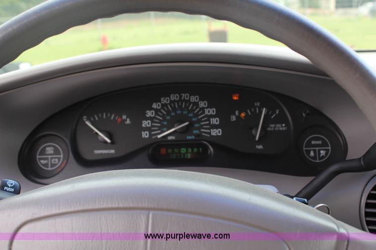 image for item H2562 2002 Buick Century Custom