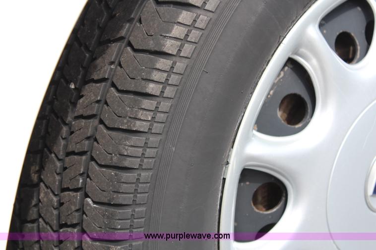 image for item H2562 2002 Buick Century Custom