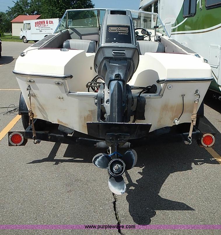 image for item I3587 1985 Invader boat