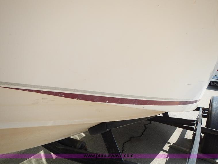 image for item I3587 1985 Invader boat