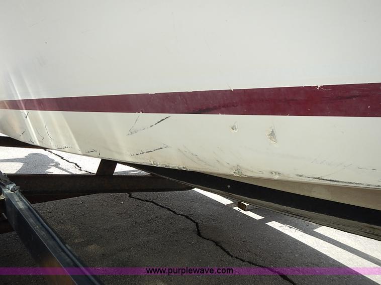 image for item I3587 1985 Invader boat