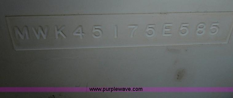 image for item I3587 1985 Invader boat