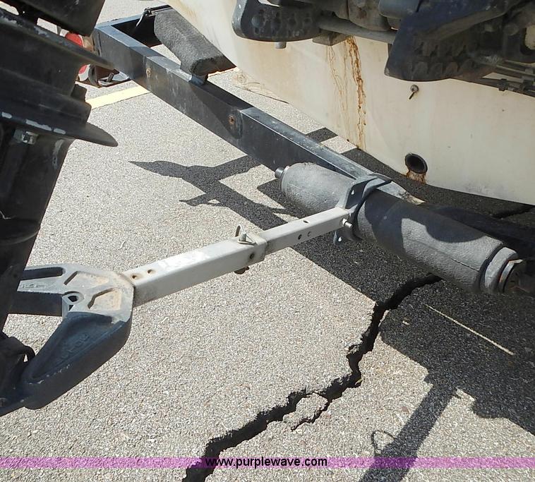 image for item I3587 1985 Invader boat