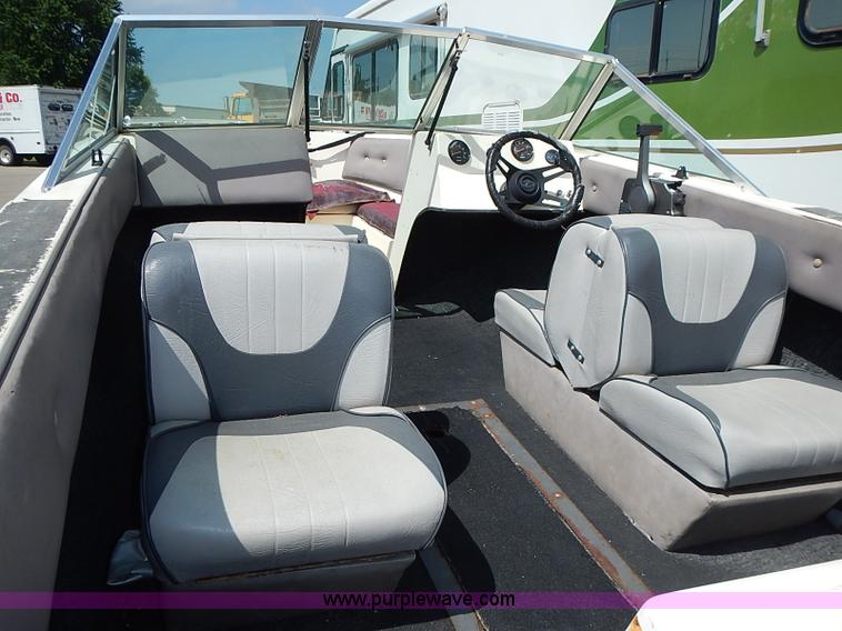 image for item I3587 1985 Invader boat