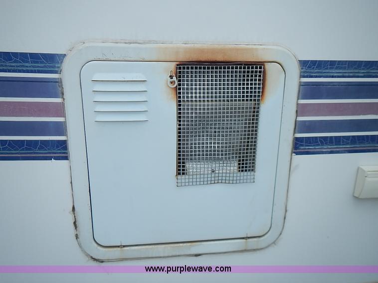 image for item I3595 1996 Travel Supreme 33RLSS camper