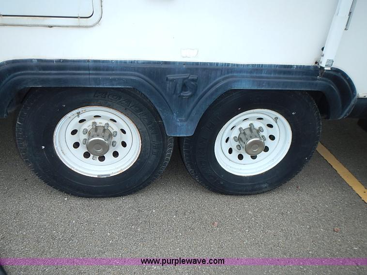 image for item I3595 1996 Travel Supreme 33RLSS camper