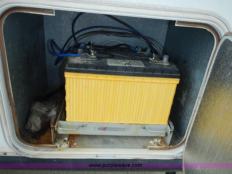 image for item I3595 1996 Travel Supreme 33RLSS camper