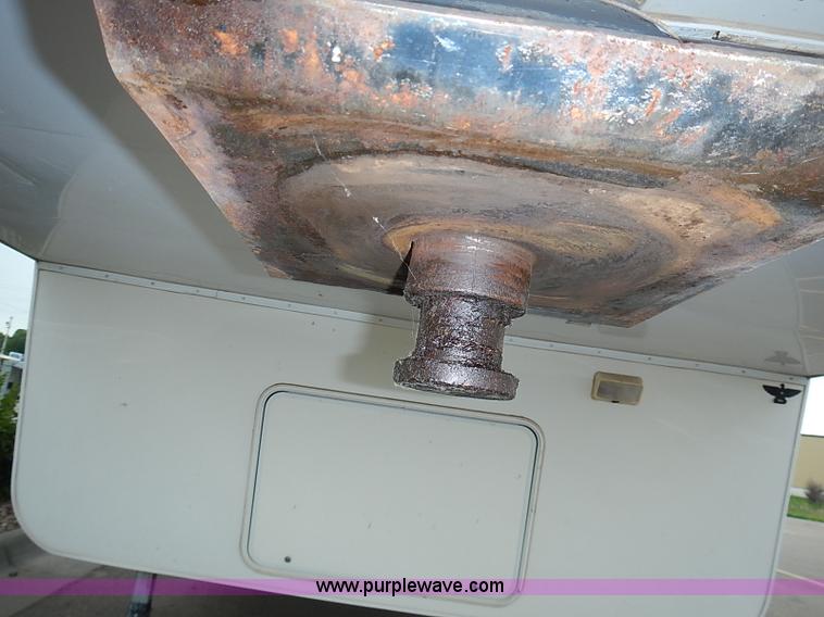 image for item I3595 1996 Travel Supreme 33RLSS camper