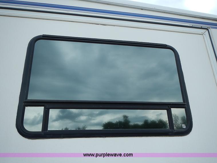 image for item I3595 1996 Travel Supreme 33RLSS camper