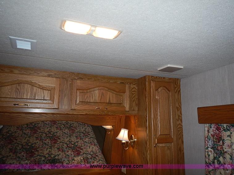 image for item I3595 1996 Travel Supreme 33RLSS camper