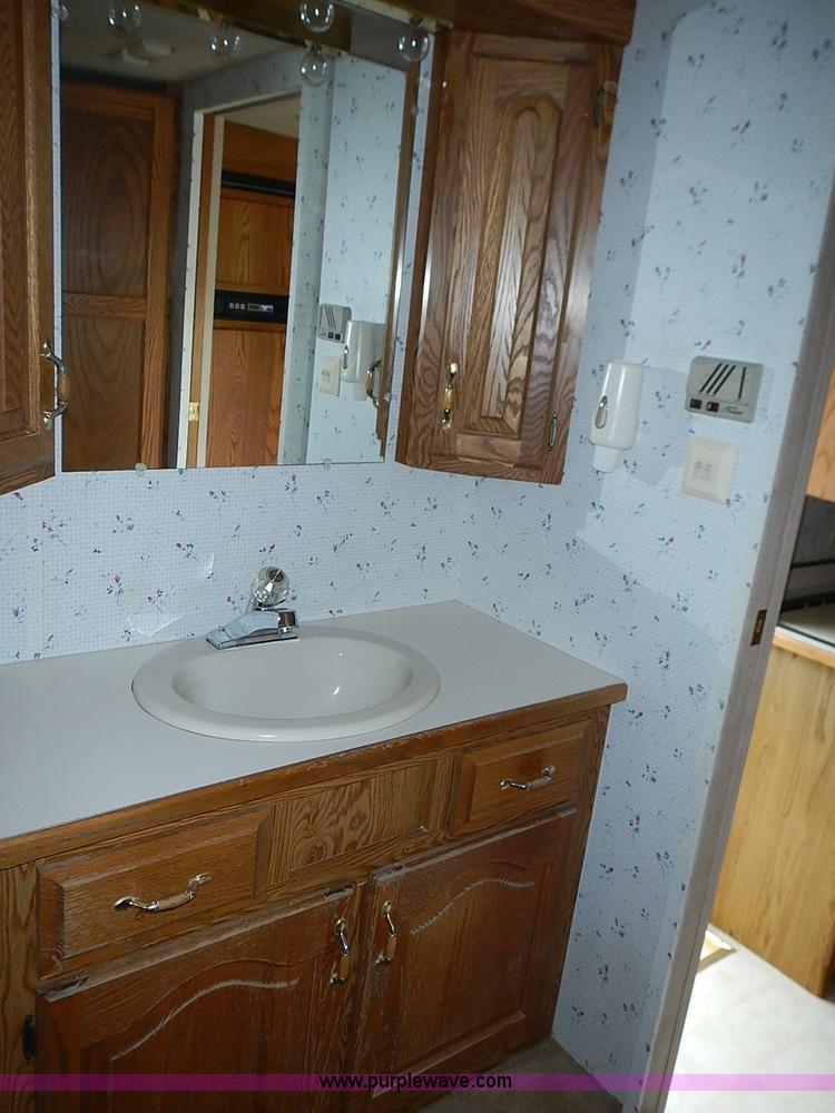 image for item I3595 1996 Travel Supreme 33RLSS camper