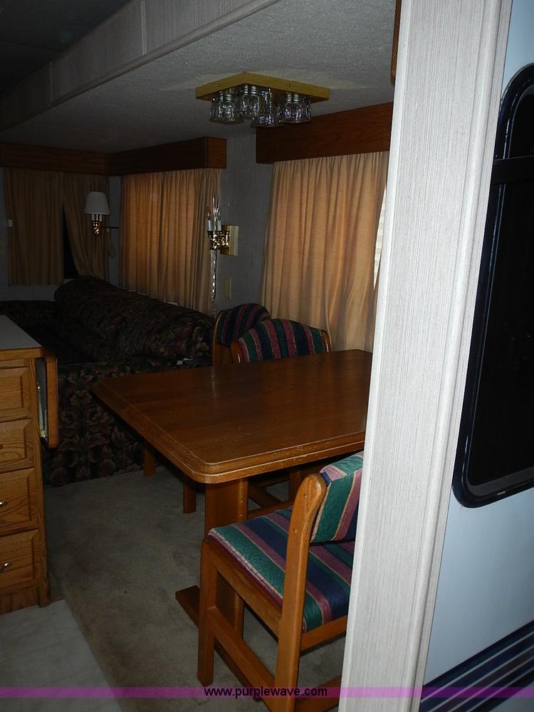 image for item I3595 1996 Travel Supreme 33RLSS camper