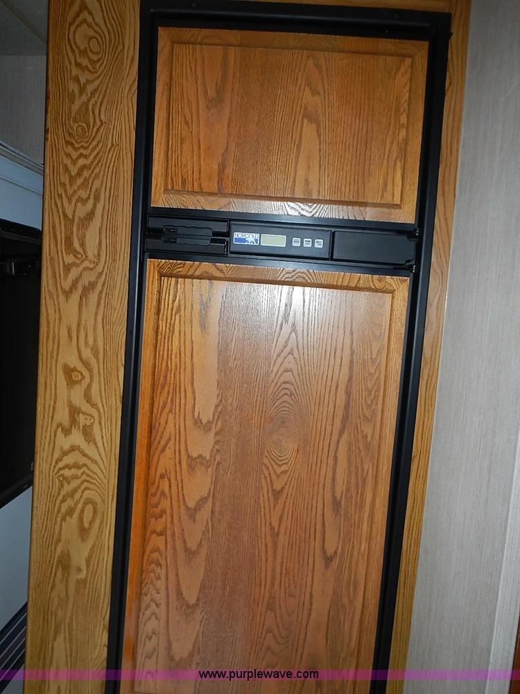 image for item I3595 1996 Travel Supreme 33RLSS camper