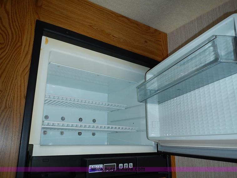 image for item I3595 1996 Travel Supreme 33RLSS camper