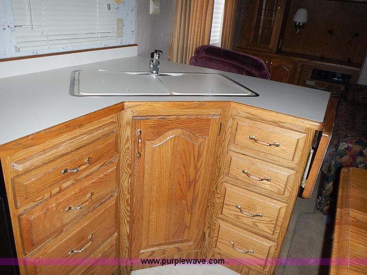 image for item I3595 1996 Travel Supreme 33RLSS camper