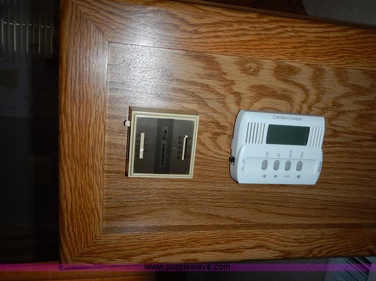 image for item I3595 1996 Travel Supreme 33RLSS camper