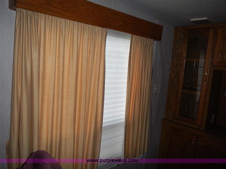 image for item I3595 1996 Travel Supreme 33RLSS camper