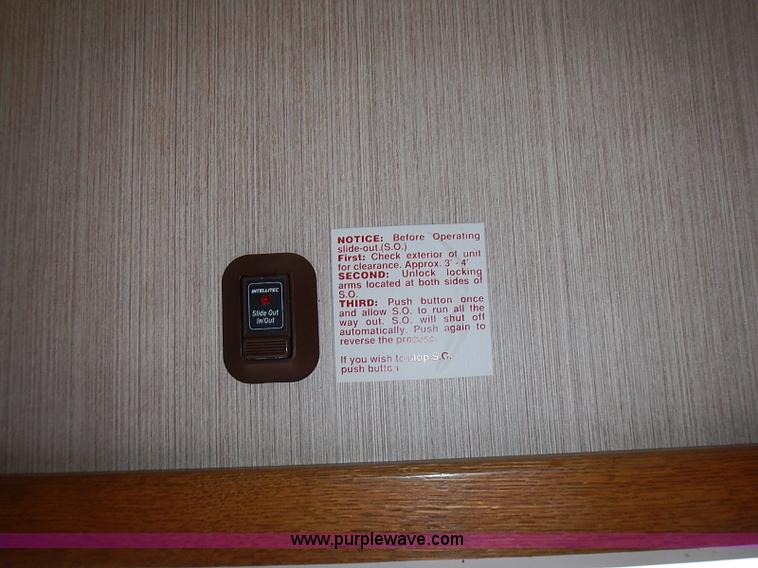 image for item I3595 1996 Travel Supreme 33RLSS camper