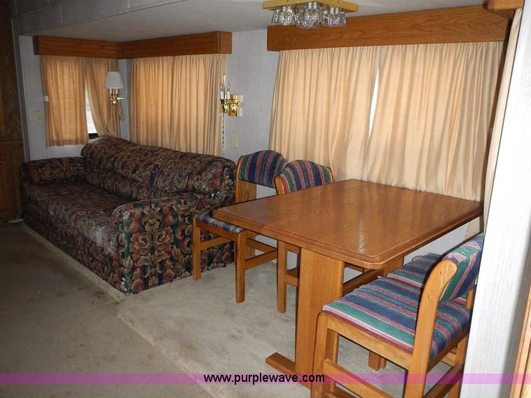 image for item I3595 1996 Travel Supreme 33RLSS camper