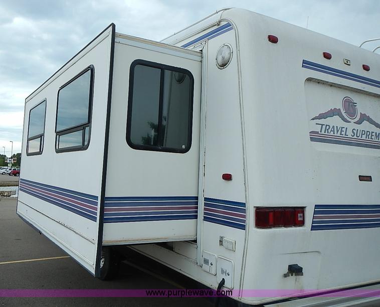 image for item I3595 1996 Travel Supreme 33RLSS camper