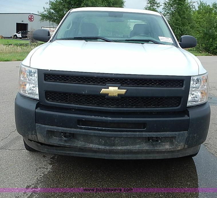 image for item I3606 2011 Chevrolet Silverado 1500 Ext. Cab pickup truck