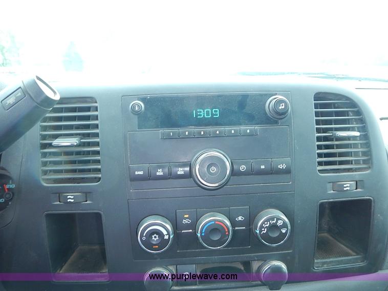 image for item I3606 2011 Chevrolet Silverado 1500 Ext. Cab pickup truck