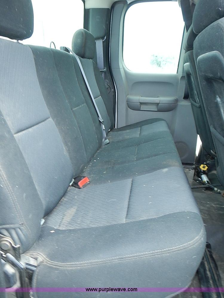 image for item I3606 2011 Chevrolet Silverado 1500 Ext. Cab pickup truck