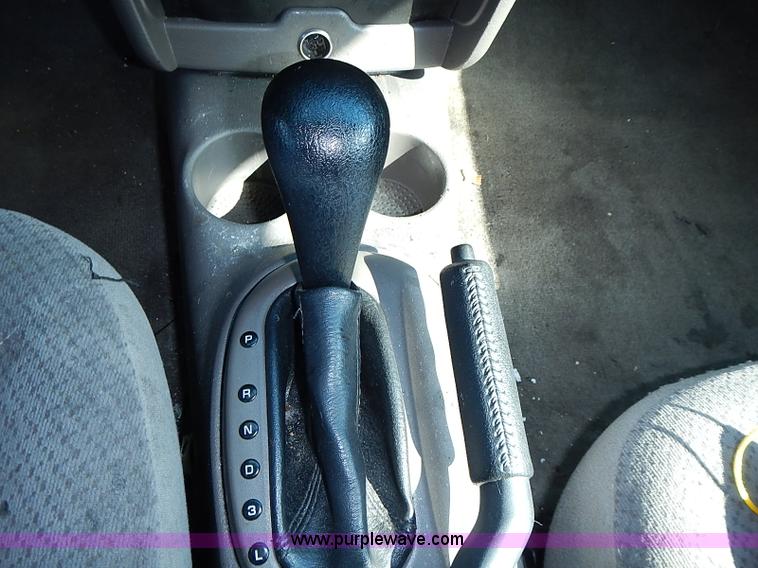 image for item I3610 2004 Chrysler Sebring