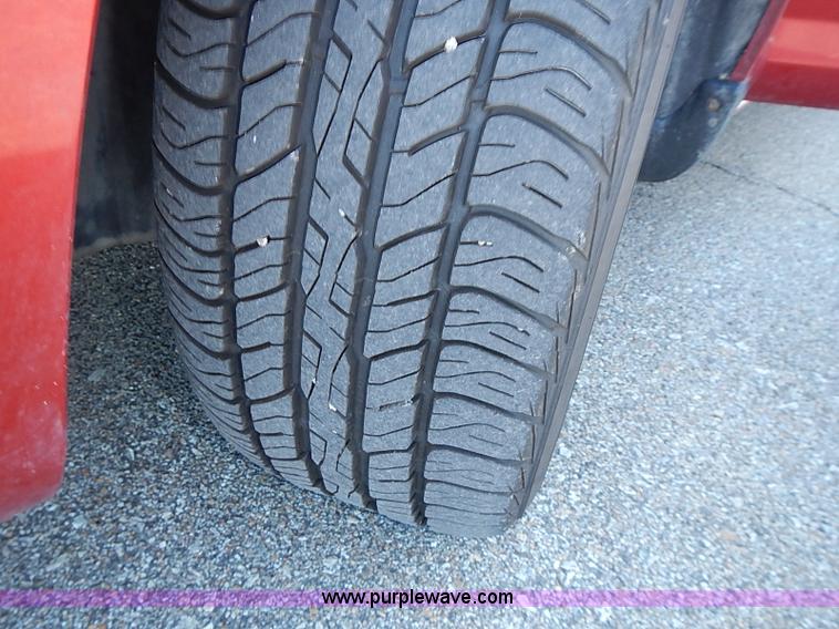 image for item I3610 2004 Chrysler Sebring