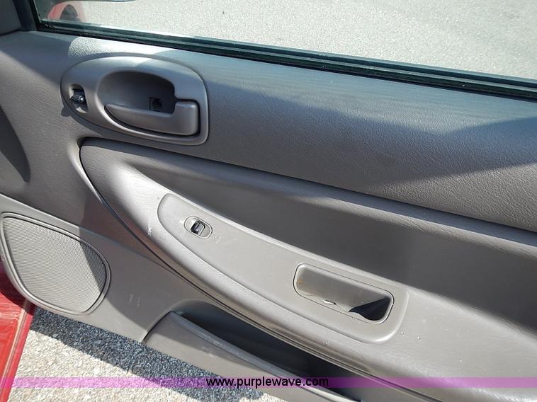 image for item I3610 2004 Chrysler Sebring