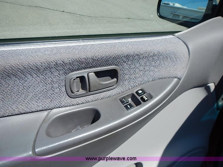 image for item I3611 1996 Mercury Villager GS van