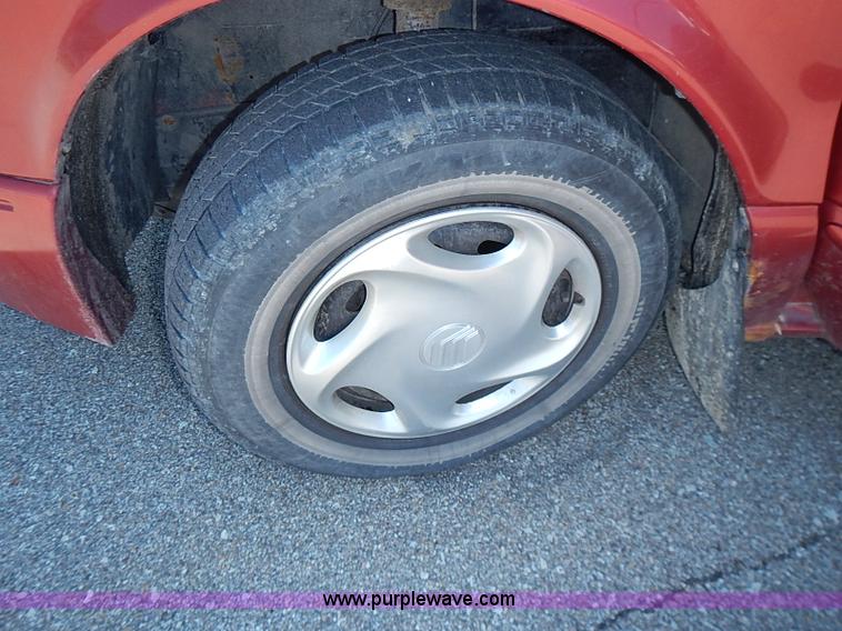 image for item I3611 1996 Mercury Villager GS van