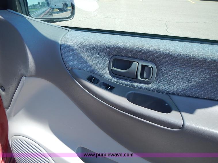 image for item I3611 1996 Mercury Villager GS van