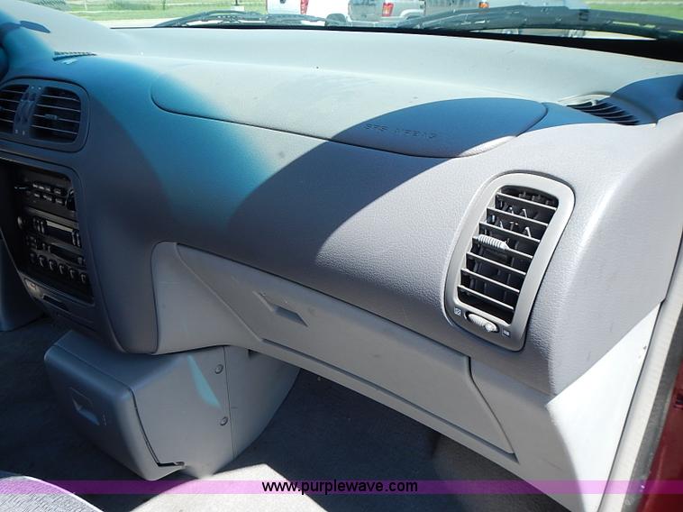 image for item I3611 1996 Mercury Villager GS van