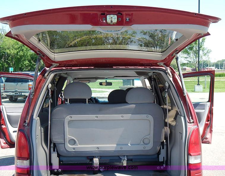 image for item I3611 1996 Mercury Villager GS van