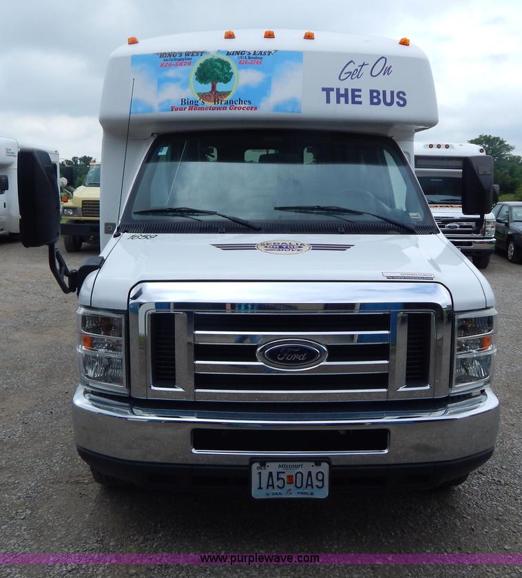 image for item I4681 2009 Ford E450 Goshen bus