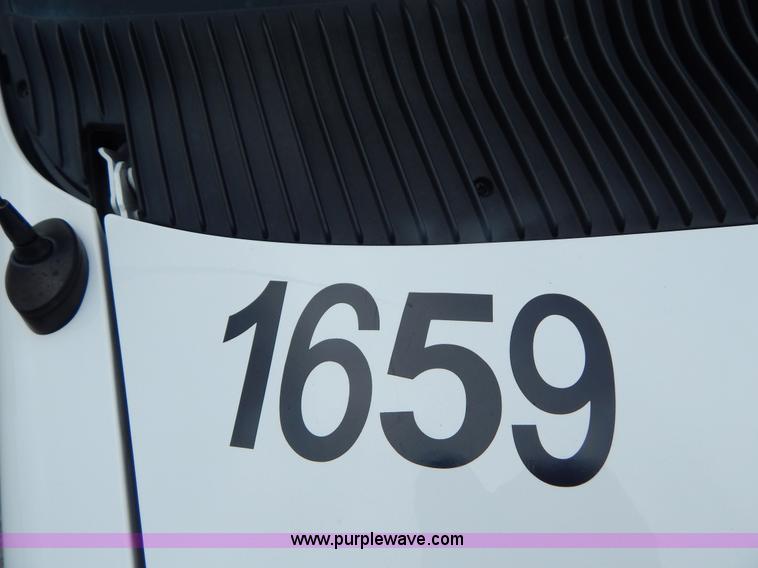 image for item I4681 2009 Ford E450 Goshen bus