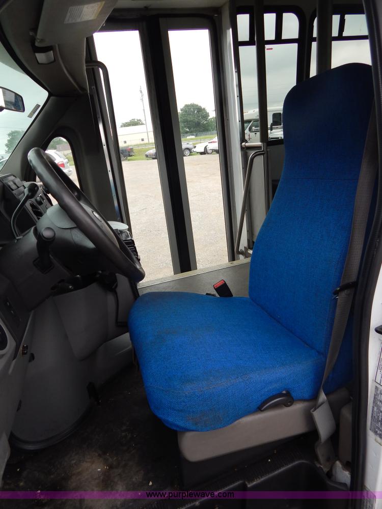 image for item I4681 2009 Ford E450 Goshen bus