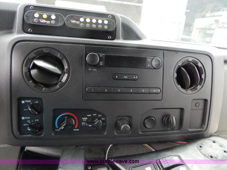 image for item I4681 2009 Ford E450 Goshen bus